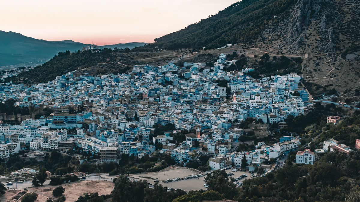 Chefchaouen vista dall'alto al tramonto